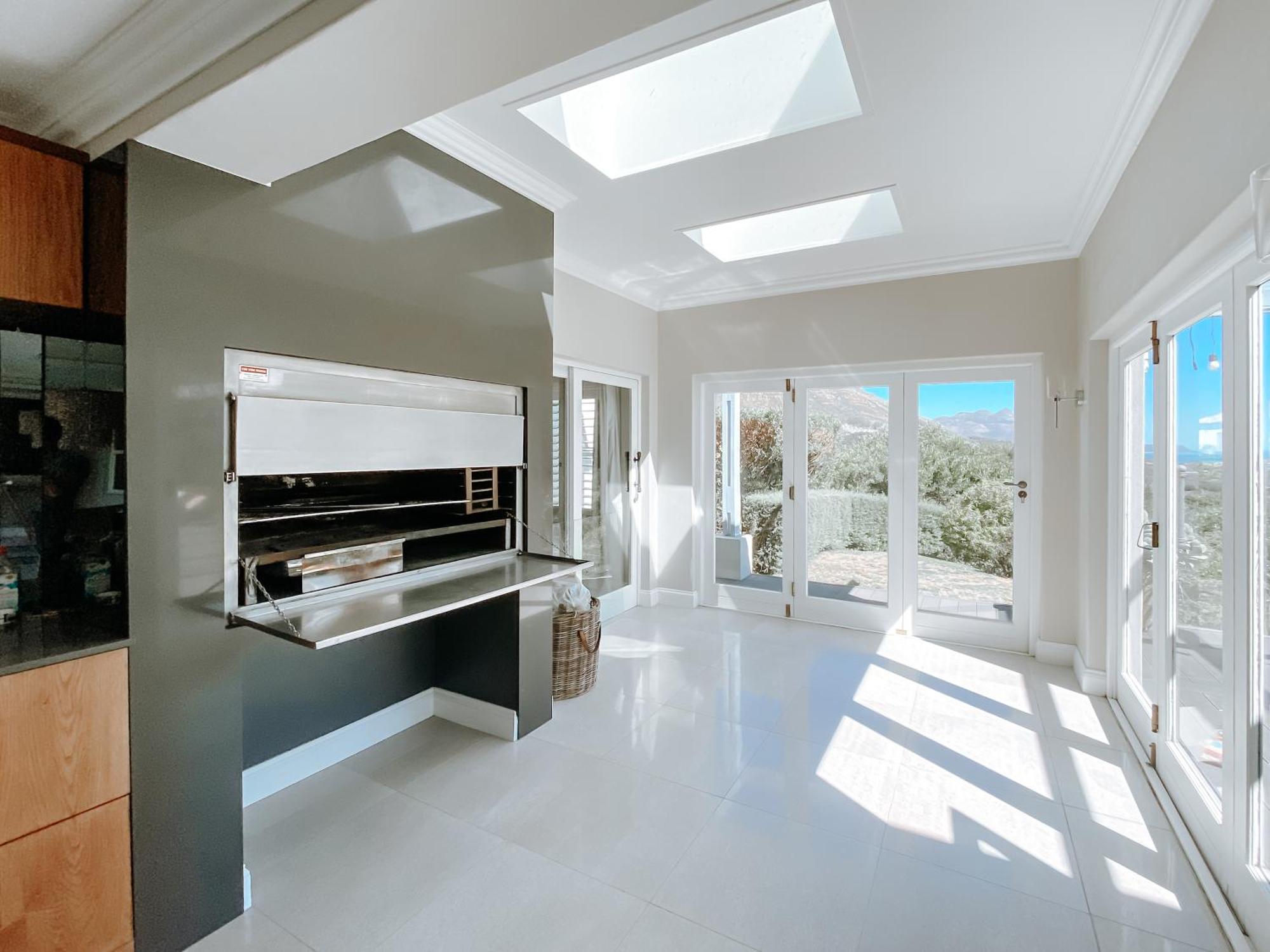 Luxe Family Home With Solar Power In Secure Hout Bay Estate Cape Town Exterior photo