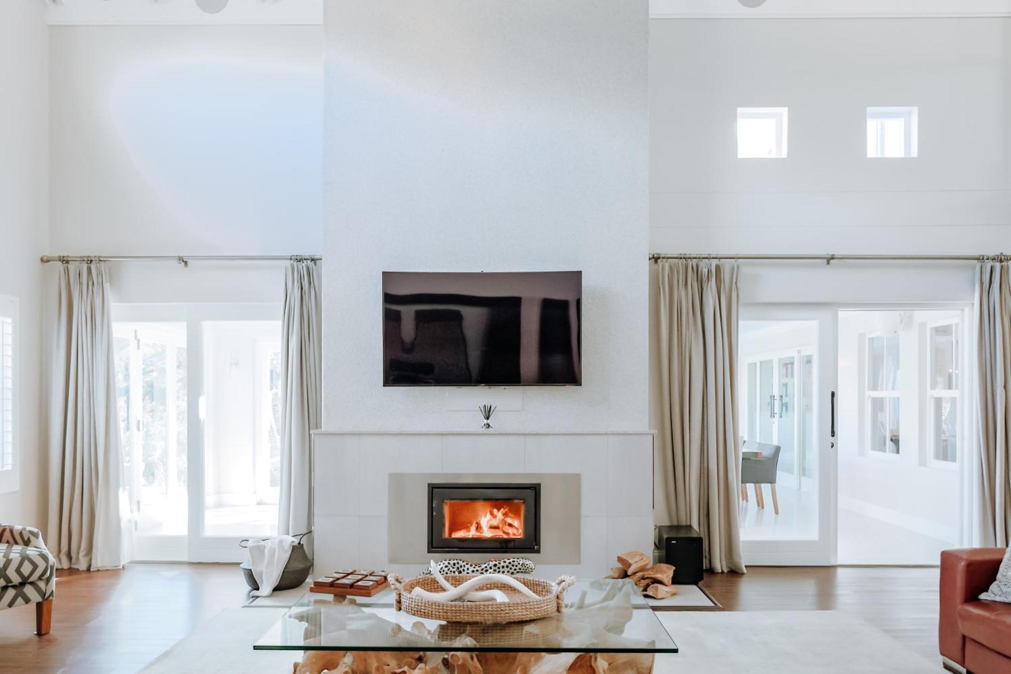 Luxe Family Home With Solar Power In Secure Hout Bay Estate Cape Town Exterior photo